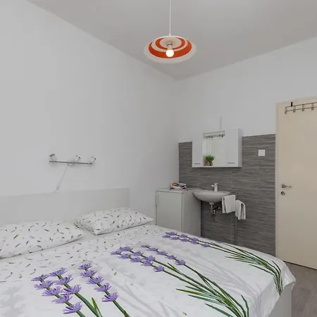 Bradas-double With Shared Bathroom No3 Apartmán Dubrovník